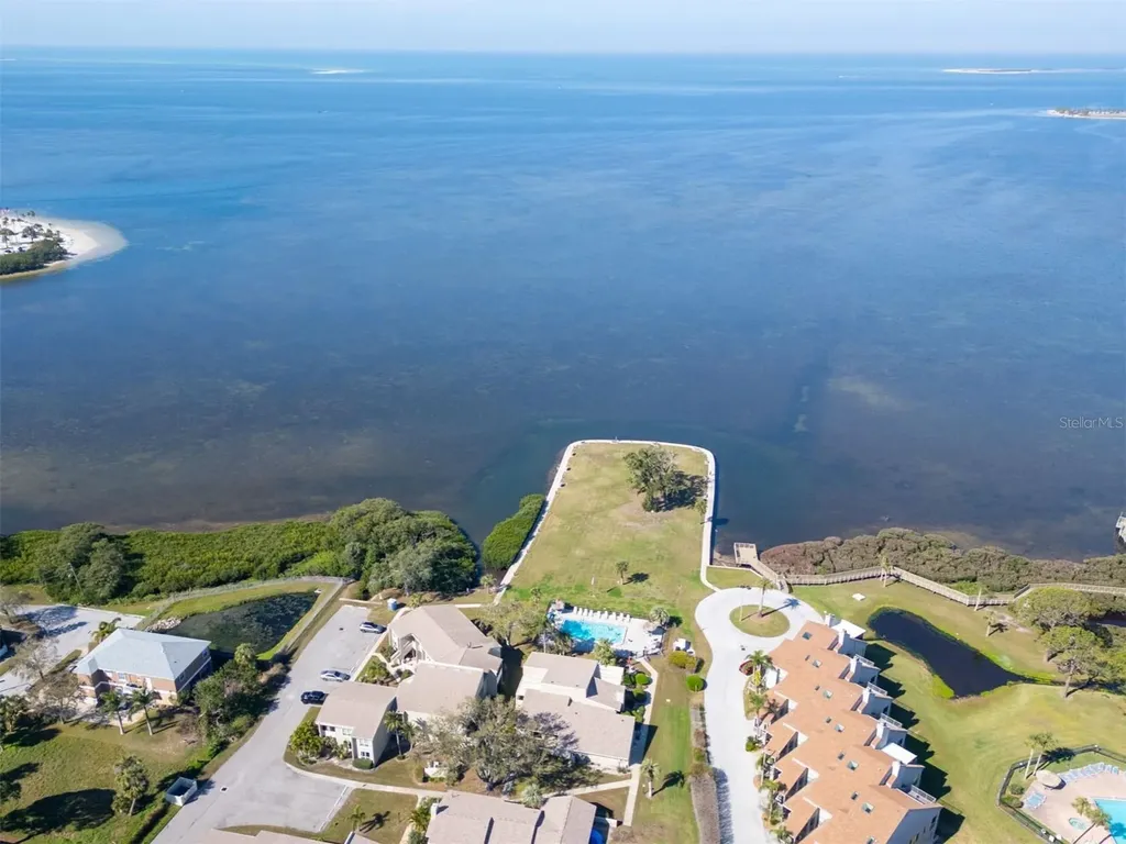 25 Windrush Bay Drive Tarpon Springs FL 34689