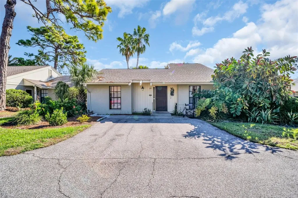25 Windrush Bay Drive Tarpon Springs FL 34689