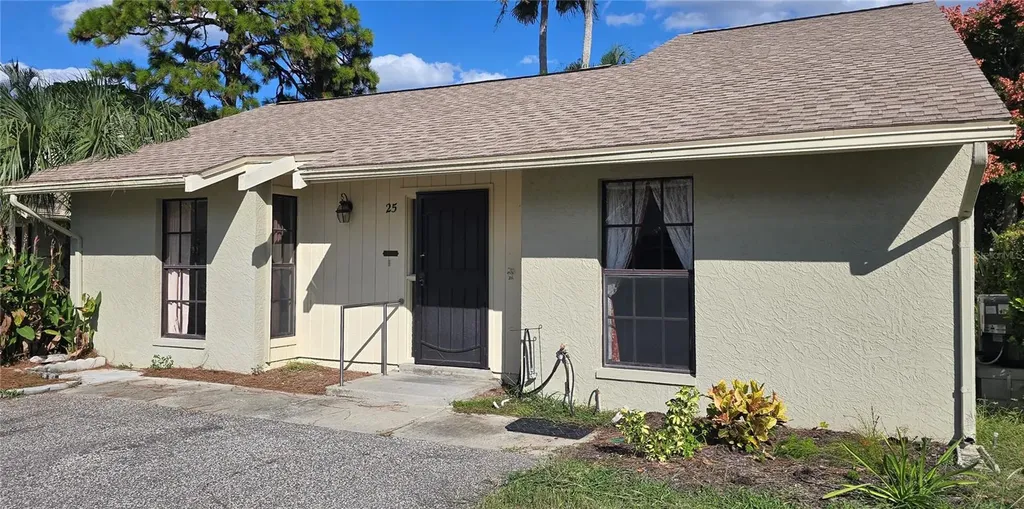 25 Windrush Bay Drive Tarpon Springs FL 34689