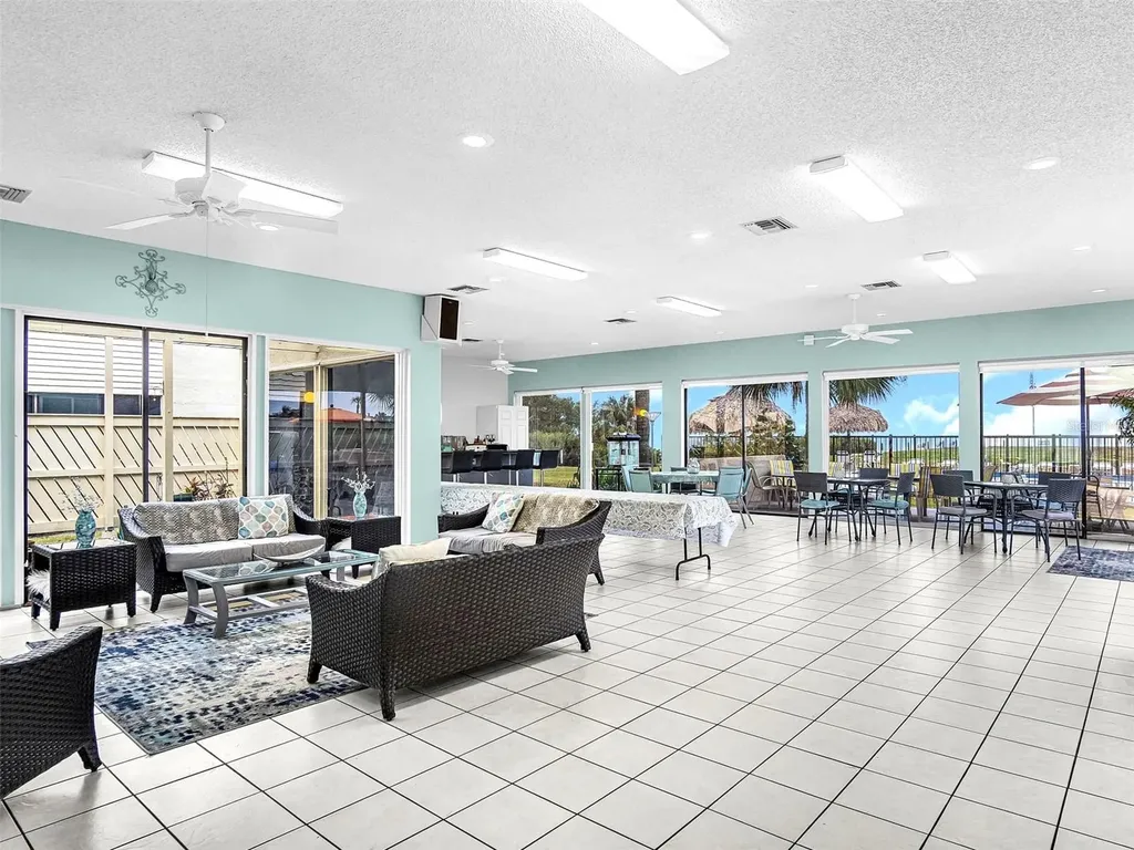 25 Windrush Bay Drive Tarpon Springs FL 34689
