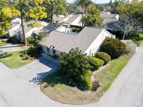 25 Windrush Bay Drive Tarpon Springs FL 34689