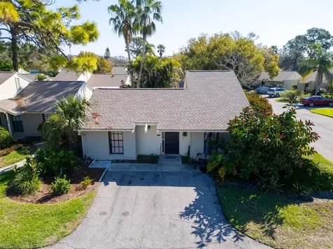 25 Windrush Bay Drive Tarpon Springs FL 34689