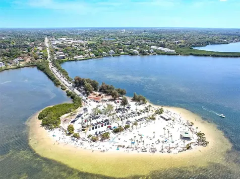 25 Windrush Bay Drive Tarpon Springs FL 34689