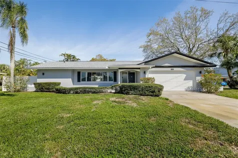 1465 40th Avenue NE St Petersburg FL 33703
