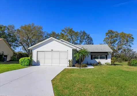 26315 Newcombe Circle Leesburg FL 34748