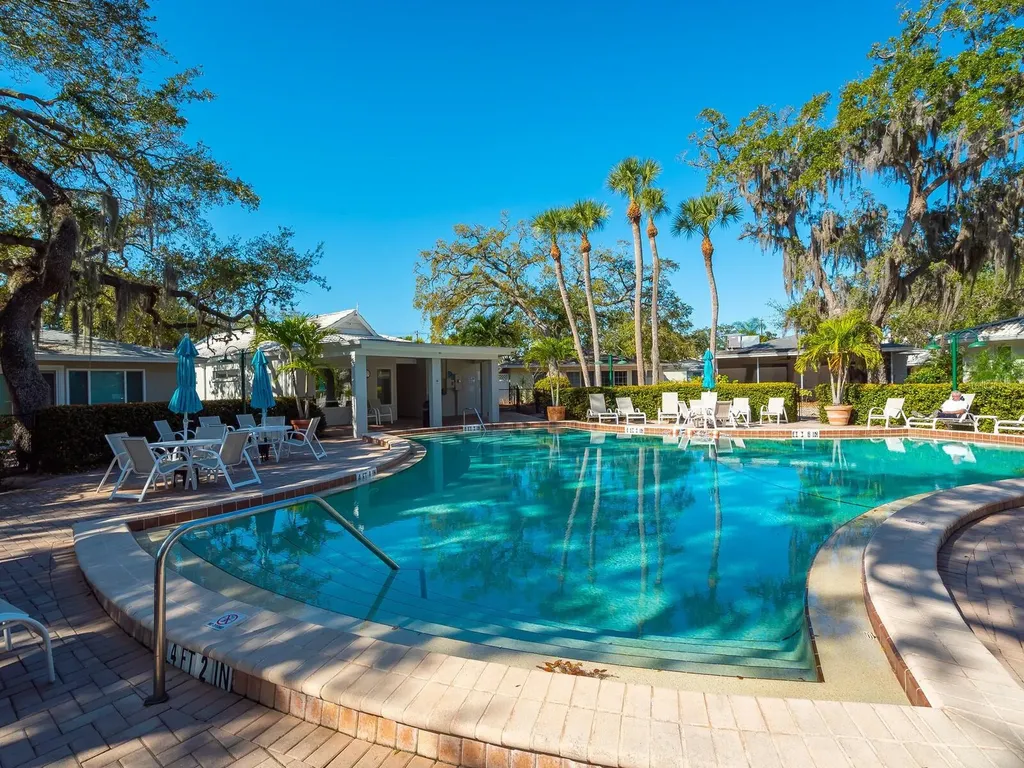 1374 Moonmist Drive Sarasota FL 34242