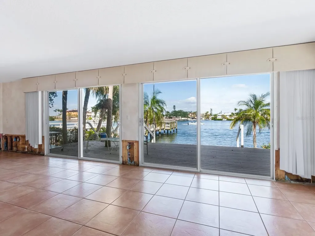 1374 Moonmist Drive Sarasota FL 34242