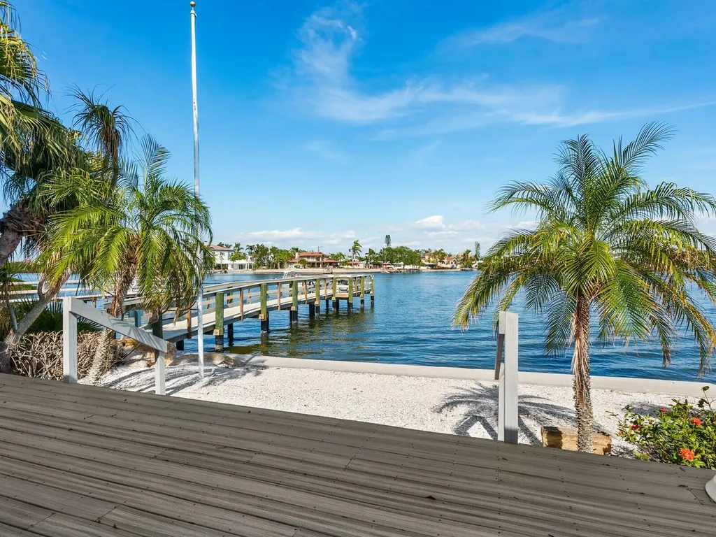 1374 Moonmist Drive Sarasota FL 34242