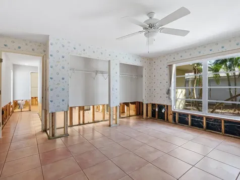 1374 Moonmist Drive Sarasota FL 34242