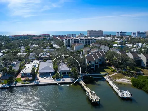 1374 Moonmist Drive Sarasota FL 34242