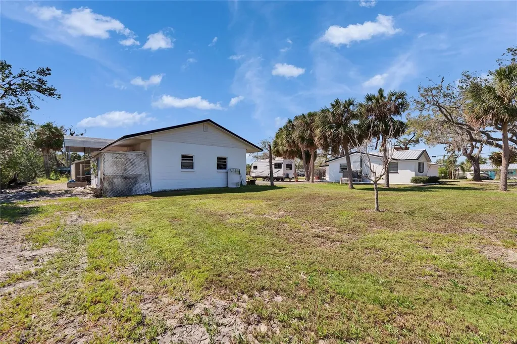 1019 Canal Street Ruskin FL 33570