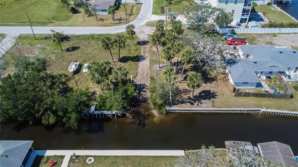 1019 Canal Street Ruskin FL 33570