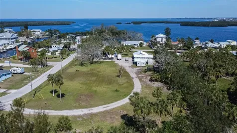 1019 Canal Street Ruskin FL 33570