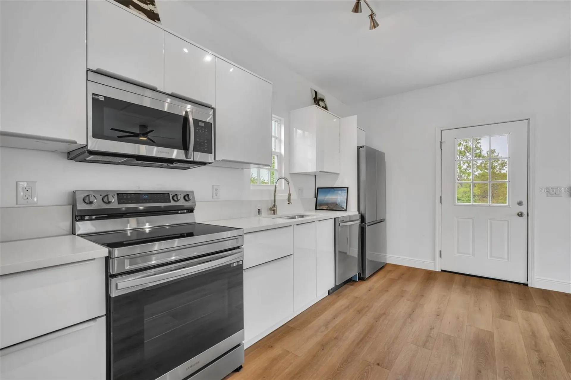 807 Oak Shadows Road Celebration FL 34747