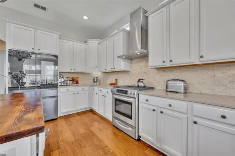 807 Oak Shadows Road Celebration FL 34747