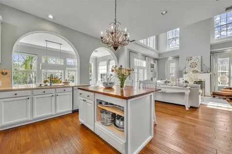 807 Oak Shadows Road Celebration FL 34747