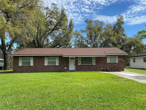 1904 N Cross Street Plant City FL 33563