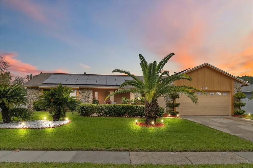 8128 Hook Circle Orlando FL 32836