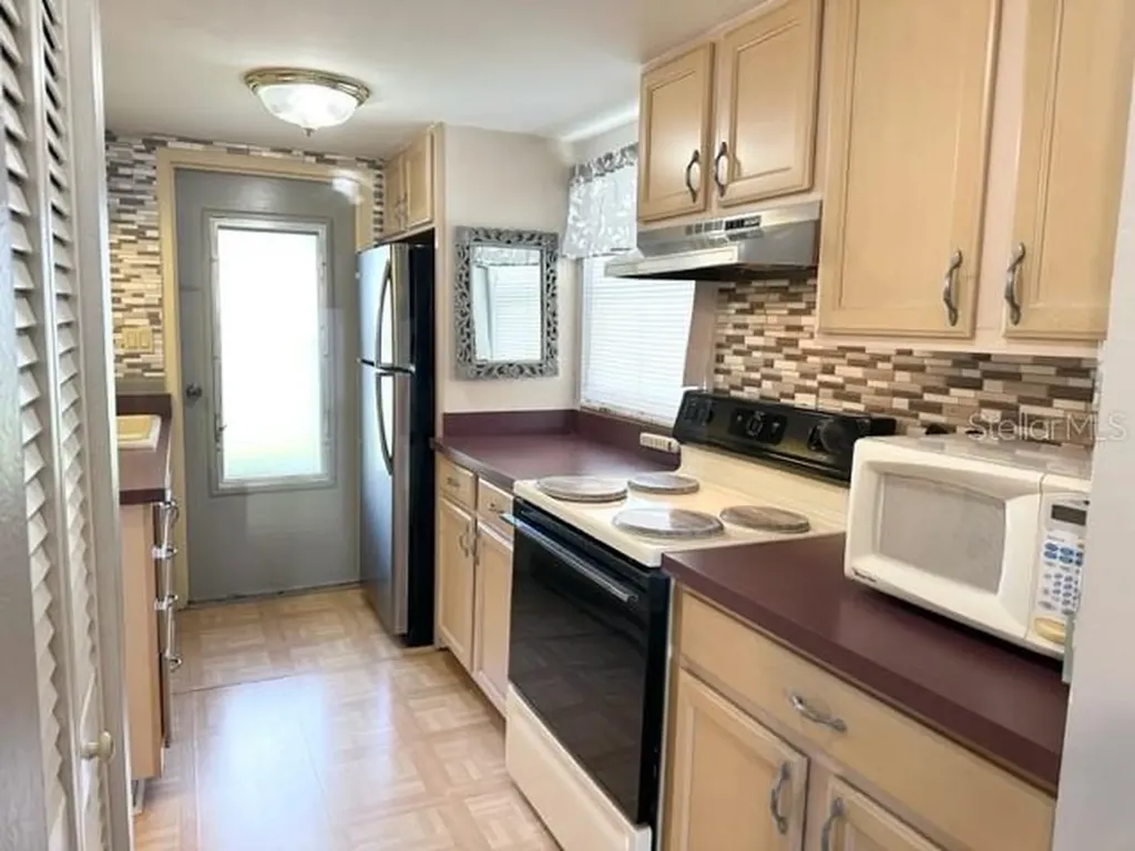 7701 Starkey Road Seminole FL 33777