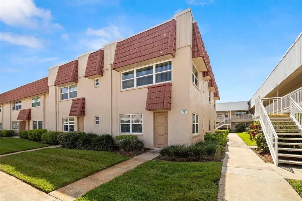 10038 62nd Terrace N St Petersburg FL 33708