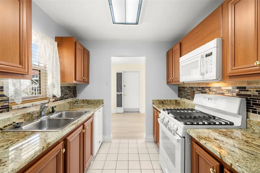 10038 62nd Terrace N St Petersburg FL 33708