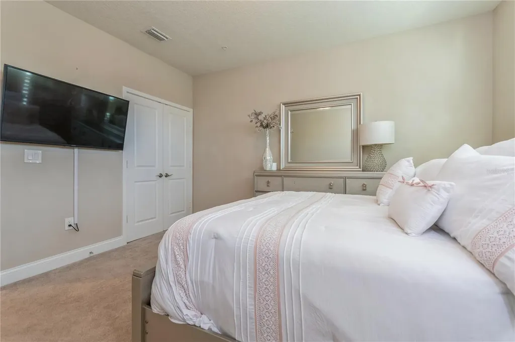 7517 Laureate Boulevard Orlando FL 32827