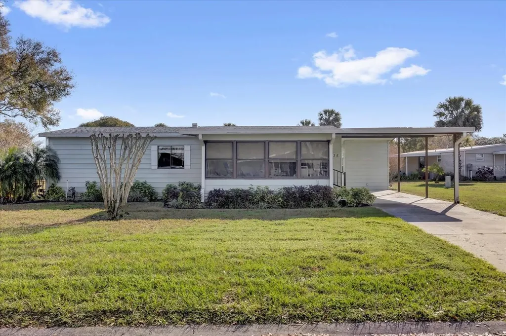 2135 Canopy Circle Zellwood FL 32798