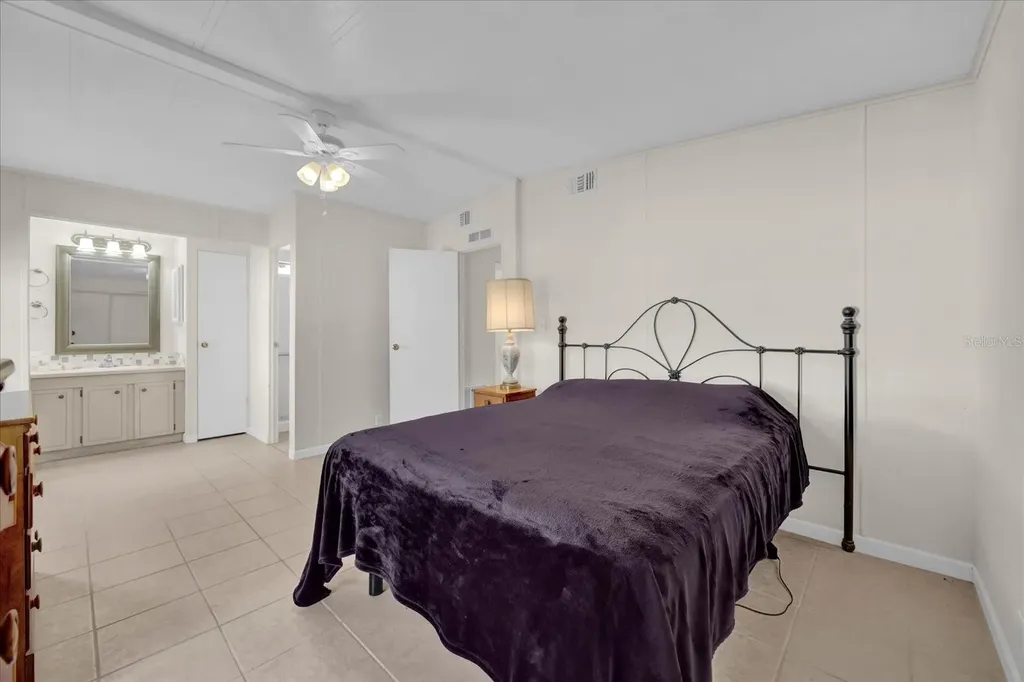 2135 Canopy Circle Zellwood FL 32798