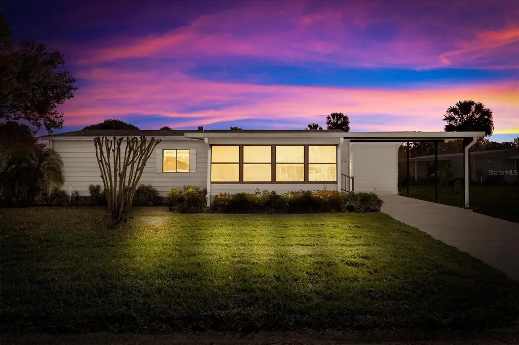 2135 Canopy Circle Zellwood FL 32798