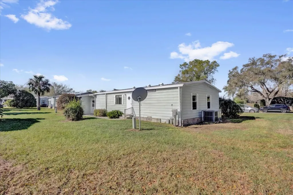 2135 Canopy Circle Zellwood FL 32798