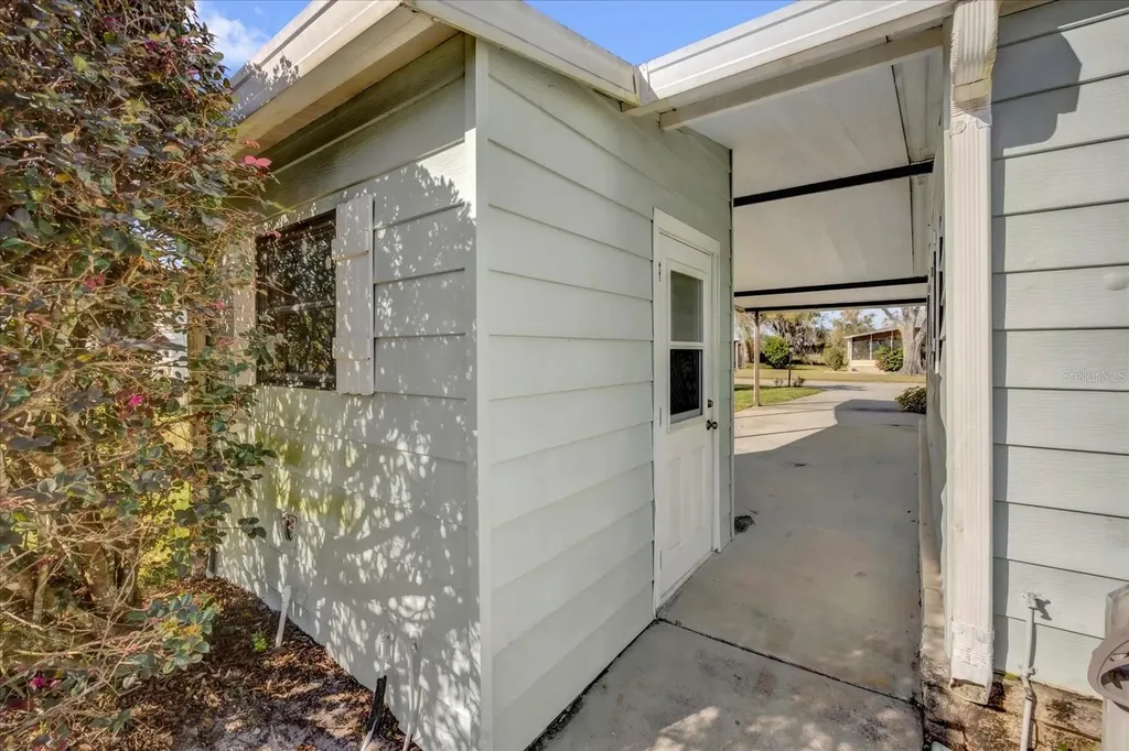 2135 Canopy Circle Zellwood FL 32798