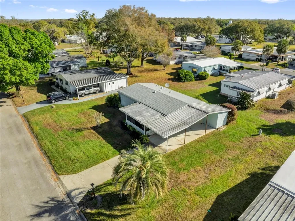 2135 Canopy Circle Zellwood FL 32798