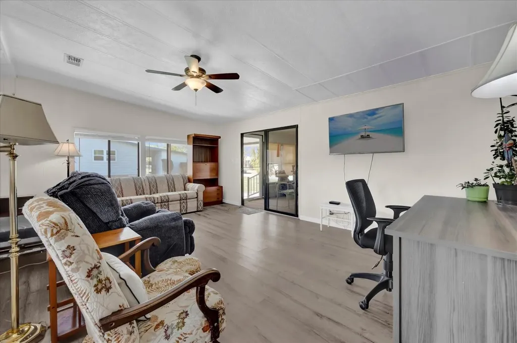 2135 Canopy Circle Zellwood FL 32798