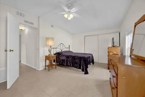 2135 Canopy Circle Zellwood FL 32798