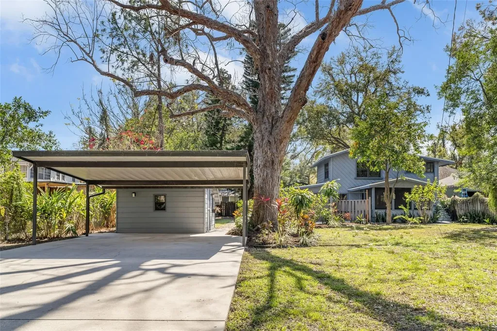 206 W Minnehaha Street Tampa FL 33604