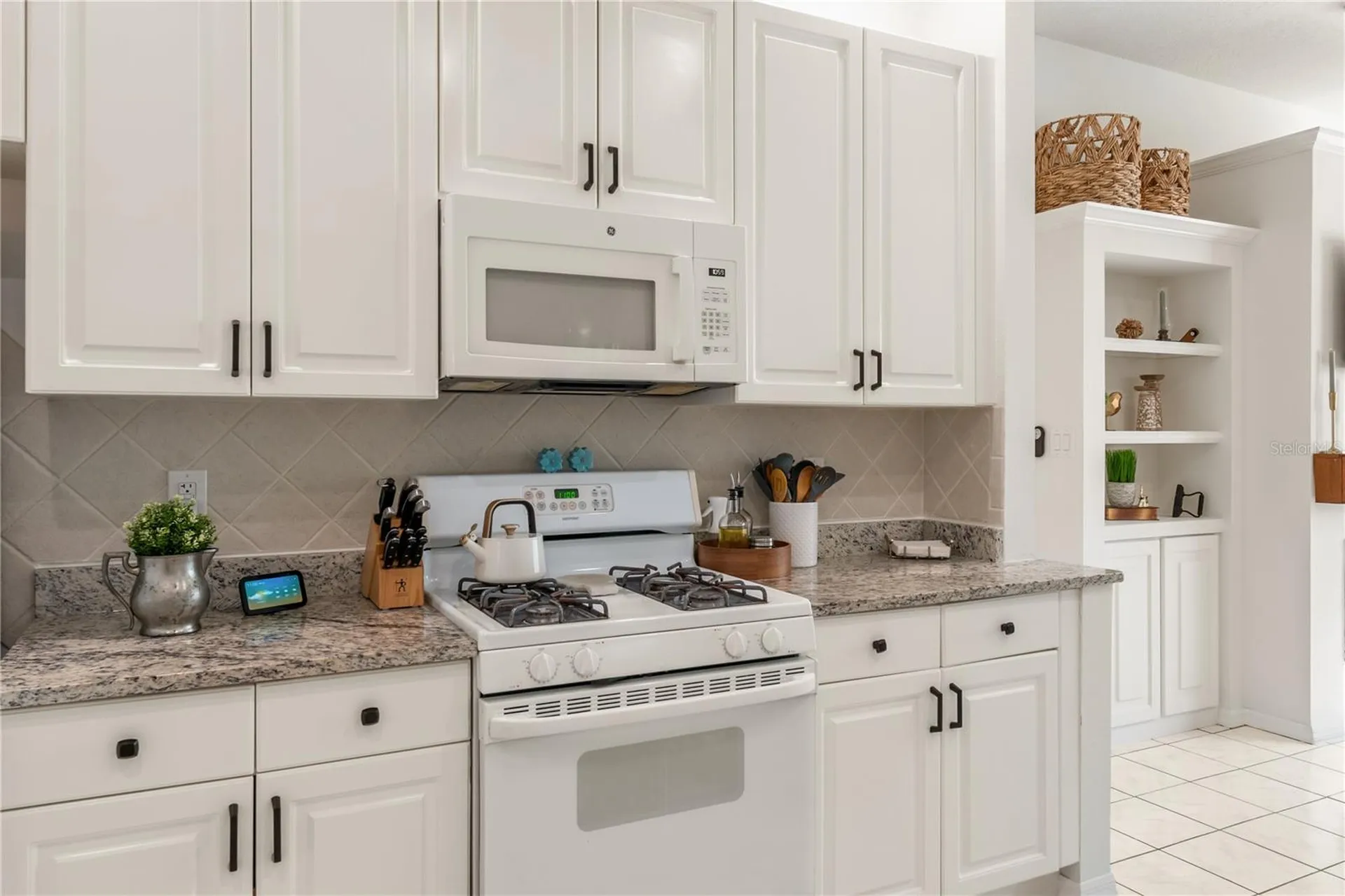 993 Everest Clermont FL 34711