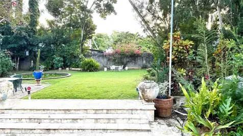 13 Pedrosa Street Garden Hills Guaynabo PR 00966