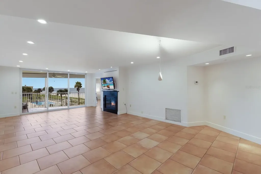 4835 Gulf Of Mexico Drive Longboat Key FL 34228