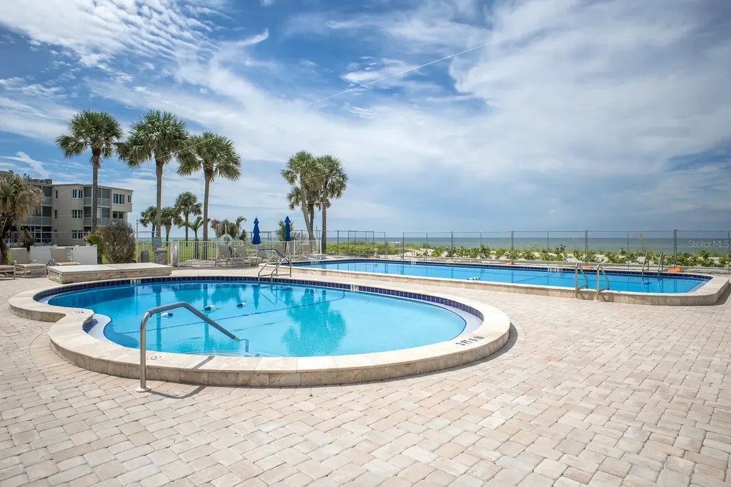 4835 Gulf Of Mexico Drive Longboat Key FL 34228