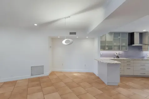 4835 Gulf Of Mexico Drive Longboat Key FL 34228