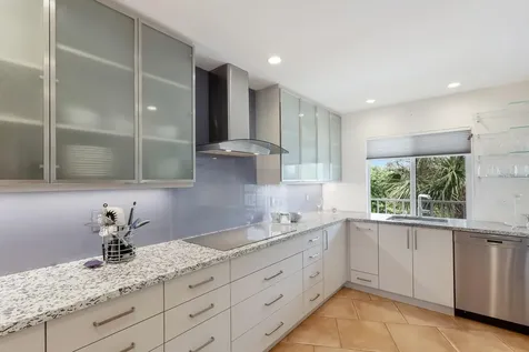 4835 Gulf Of Mexico Drive Longboat Key FL 34228