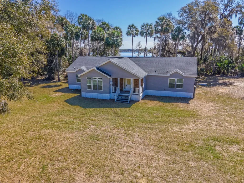 17482 SE 34th Lane Ocklawaha FL 32179