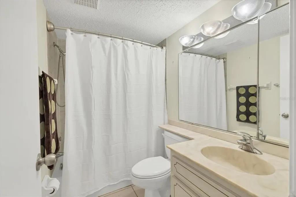 2446 Clubhouse Circle Sarasota FL 34232