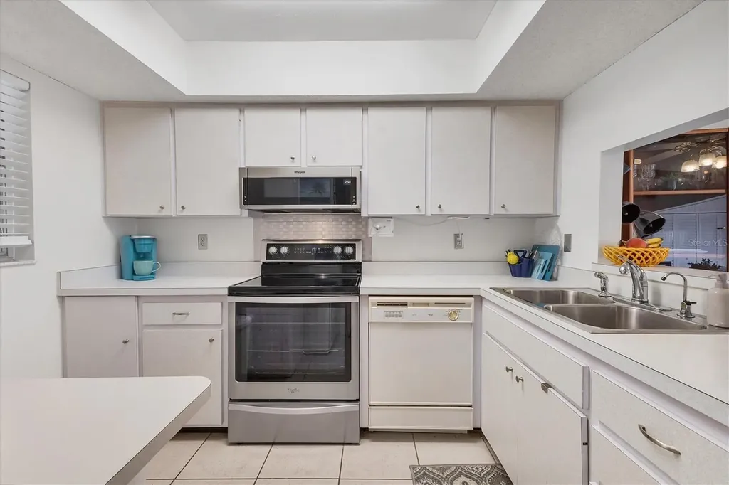 2446 Clubhouse Circle Sarasota FL 34232