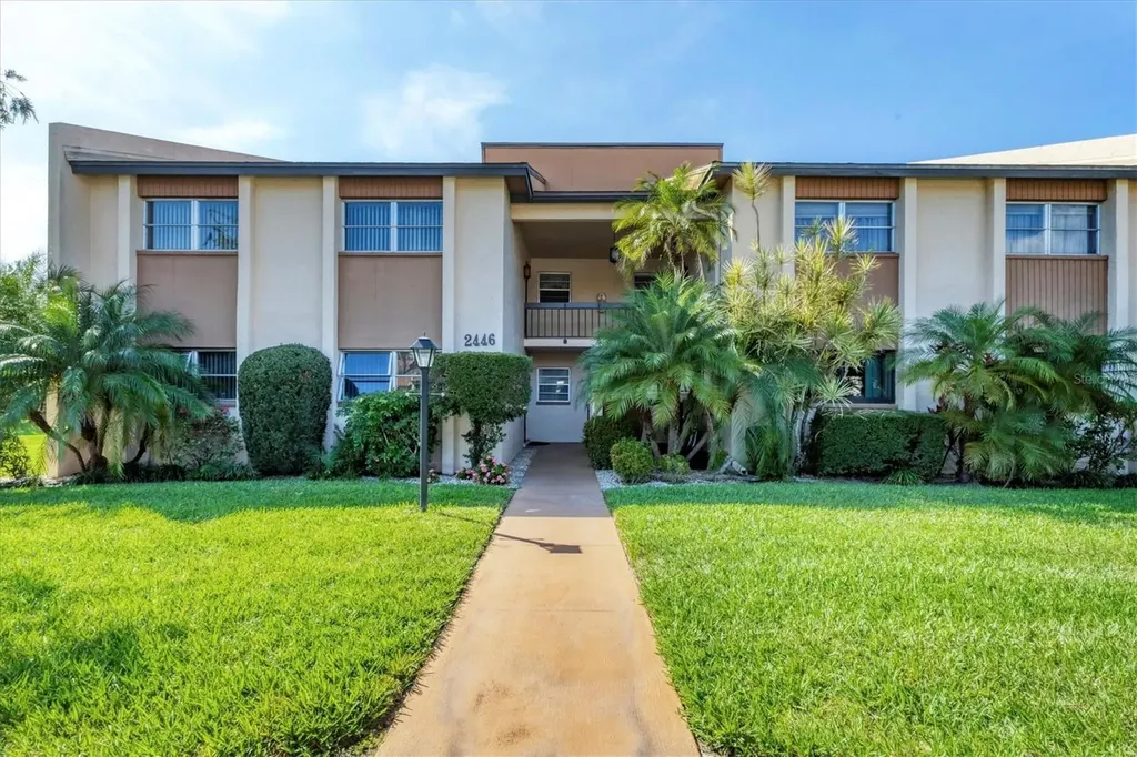 2446 Clubhouse Circle Sarasota FL 34232
