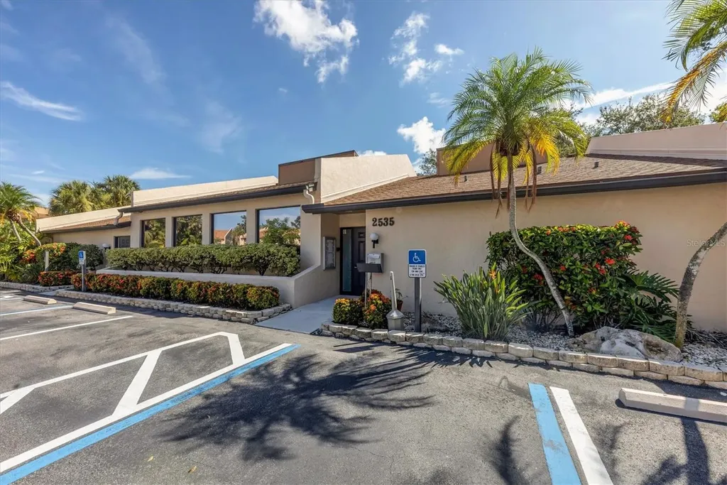 2446 Clubhouse Circle Sarasota FL 34232