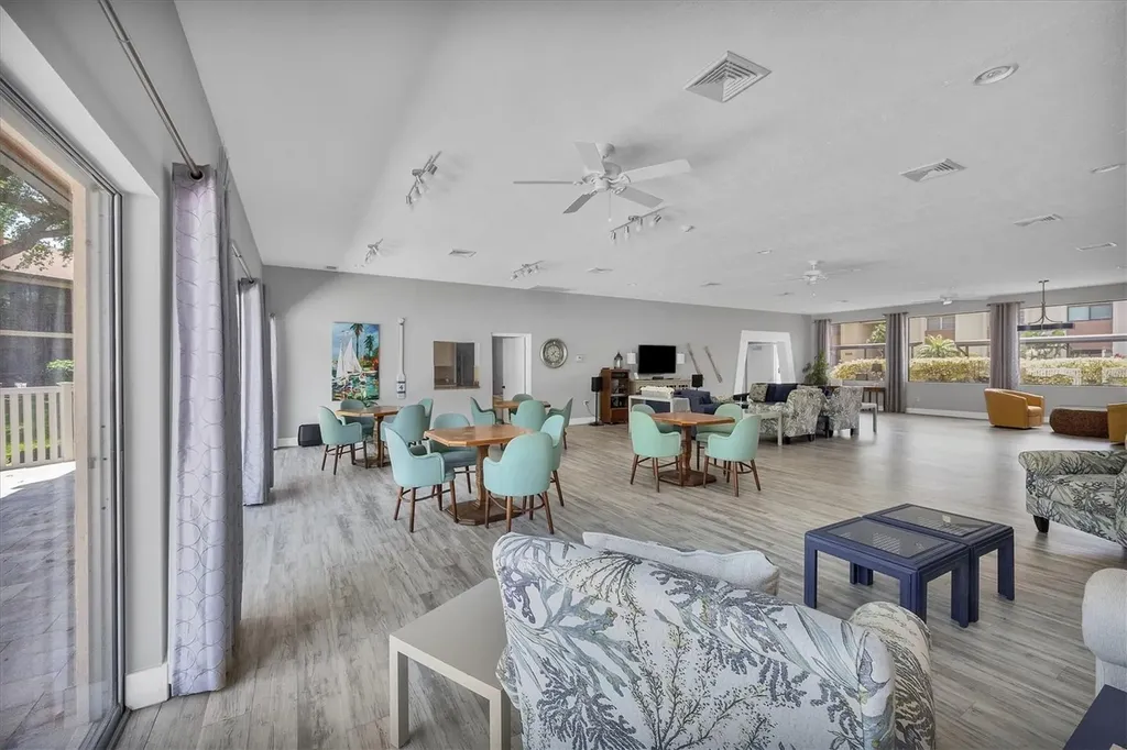 2446 Clubhouse Circle Sarasota FL 34232