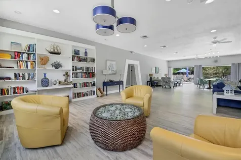 2446 Clubhouse Circle Sarasota FL 34232