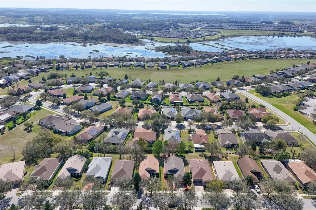 112 Flame Vine Way Groveland FL 34736