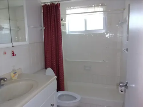 8525 111th Street Seminole FL 33772